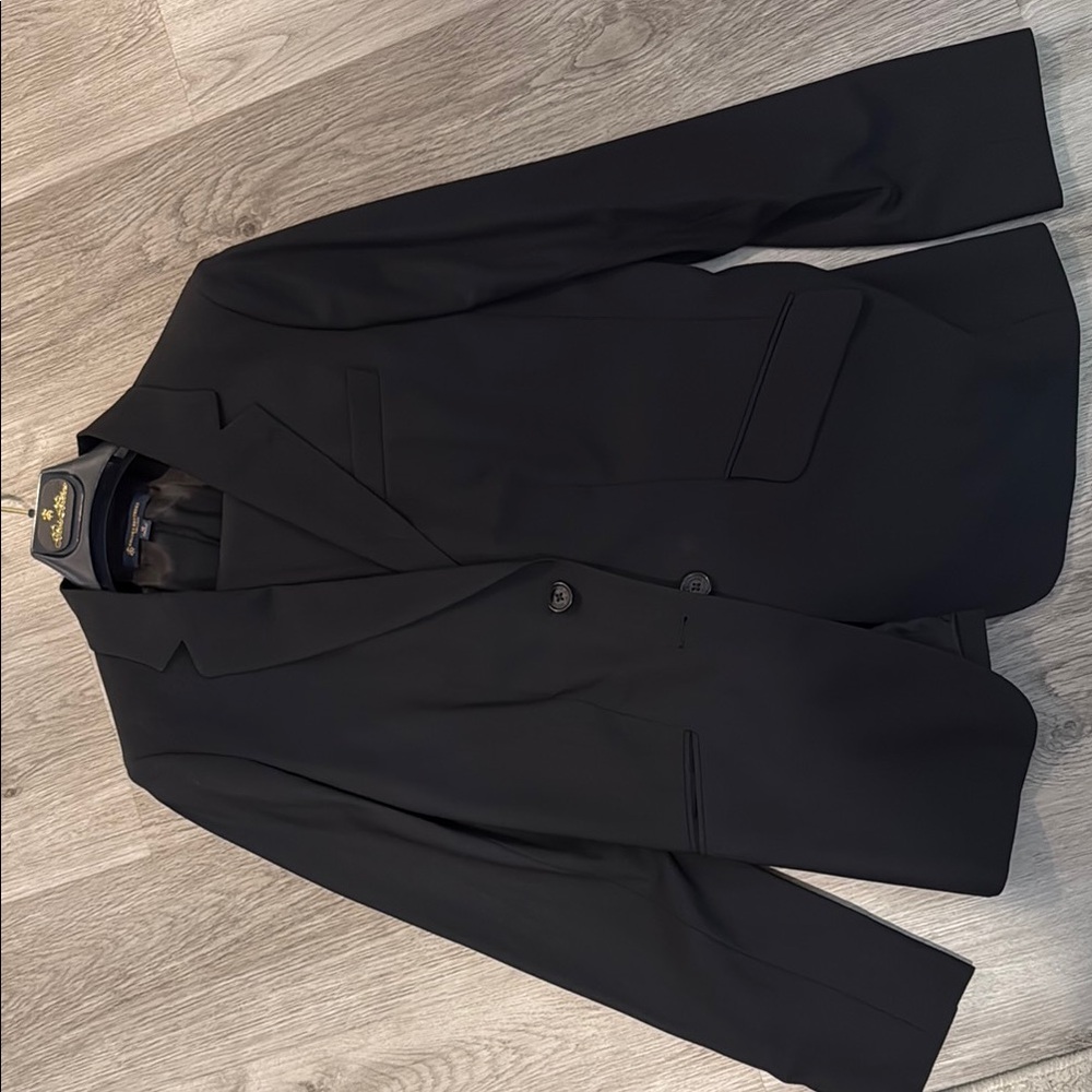 Classic Black women’s suit